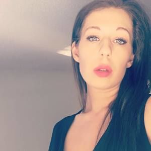 Meet your Posher, Mia